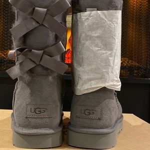 NWB UGG BAILEY BOW II